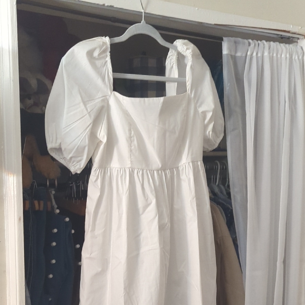 Lea & Viola Ivory Puff Sleeve Bridal Gown